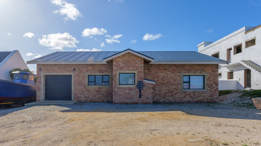 2 Bedroom Property for Sale in Struisbaai Western Cape